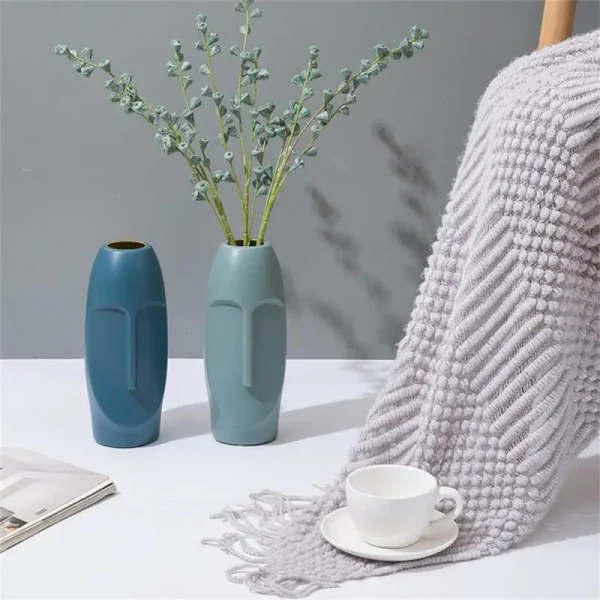 Nordic style face vase - Image 4